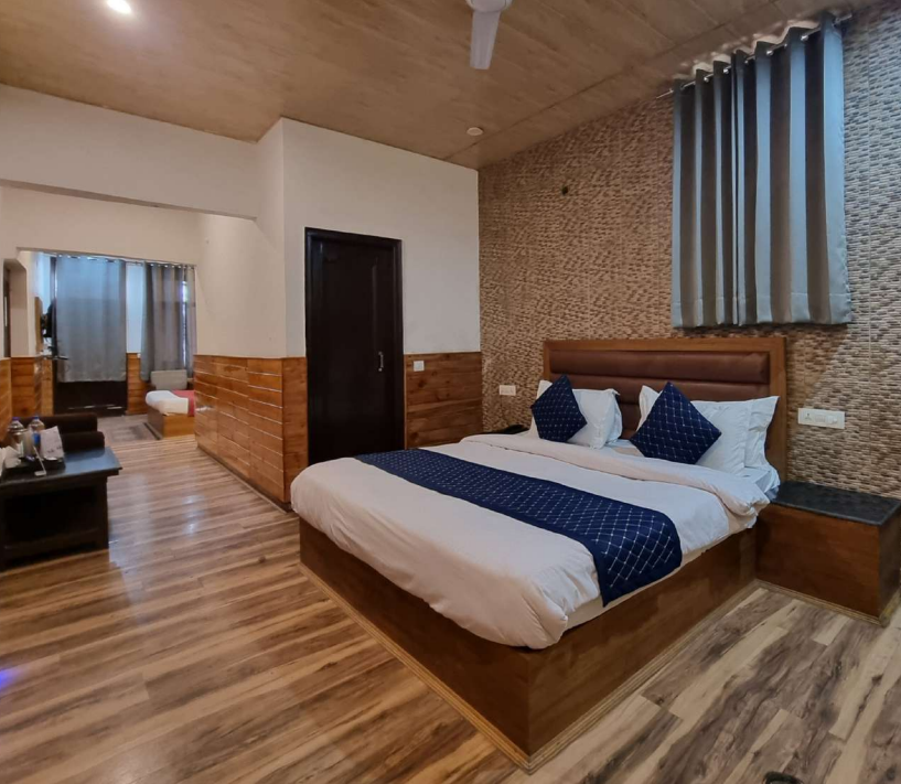 Hotel Divyansh By VRB Hotels
