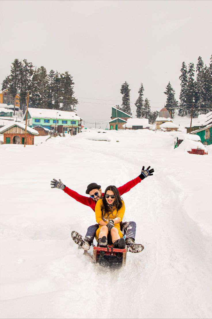 5D Kashmir Honeymoon Package