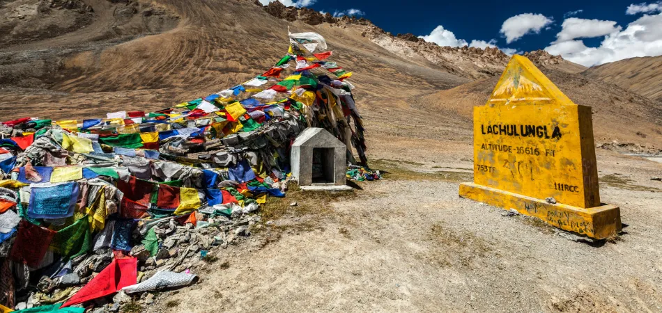 Kolkata to Leh Ladakh